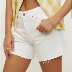 NWT never worn Reformation Jesse Relaxed Jean Shorts in Vintage White!